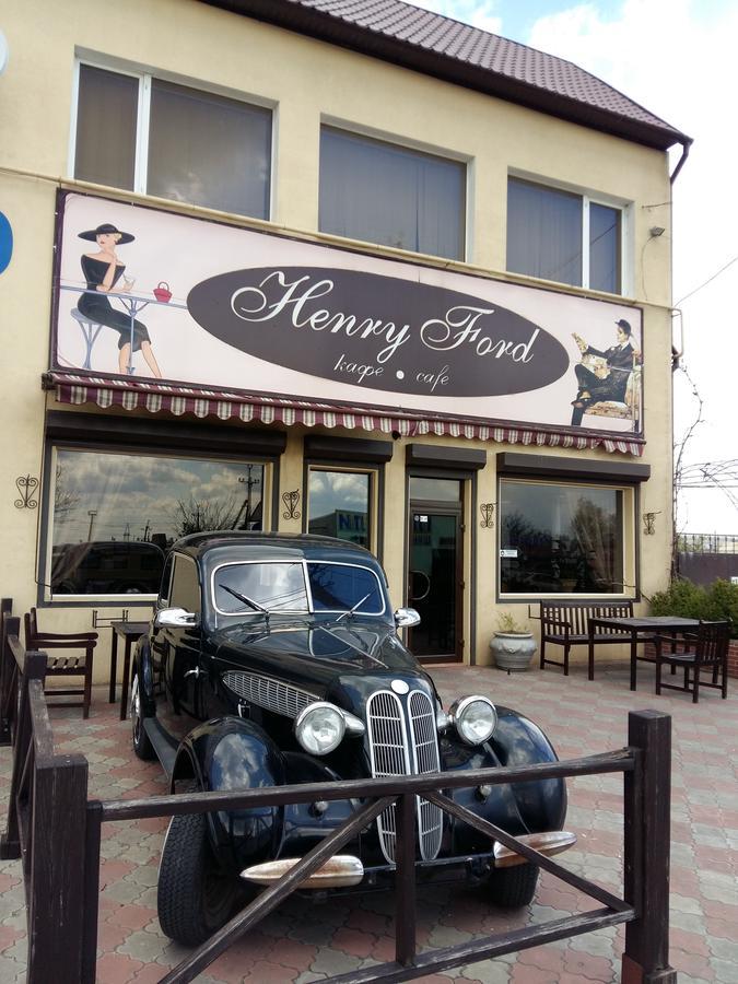 אודסה Henry Ford Mini Hotel מראה חיצוני תמונה