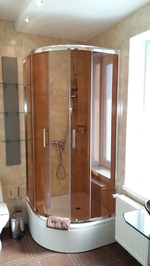 אודסה Henry Ford Mini Hotel מראה חיצוני תמונה