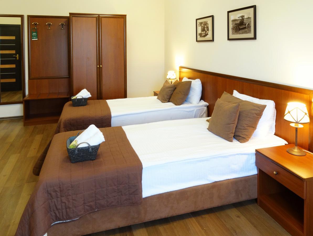 אודסה Henry Ford Mini Hotel מראה חיצוני תמונה