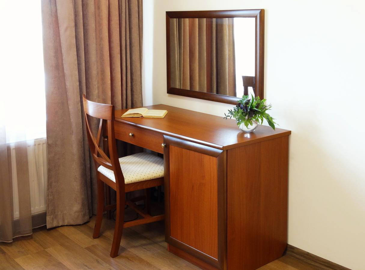 אודסה Henry Ford Mini Hotel מראה חיצוני תמונה